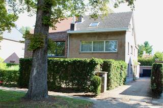 Residentieel gelegen 1 slpk appartement nabij het centrum van Brasschaat.Enkel lange termijn/geen jaarcontracten.Dit appartement werd in 2021...
