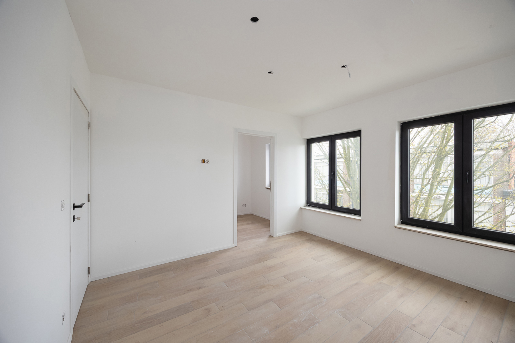 VOLLEDIG GERENOVEERD 1 SLAAPKAMER APPARTEMENT MET TERRAS - foto 4