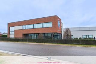 Commercial à louer à Maaseik