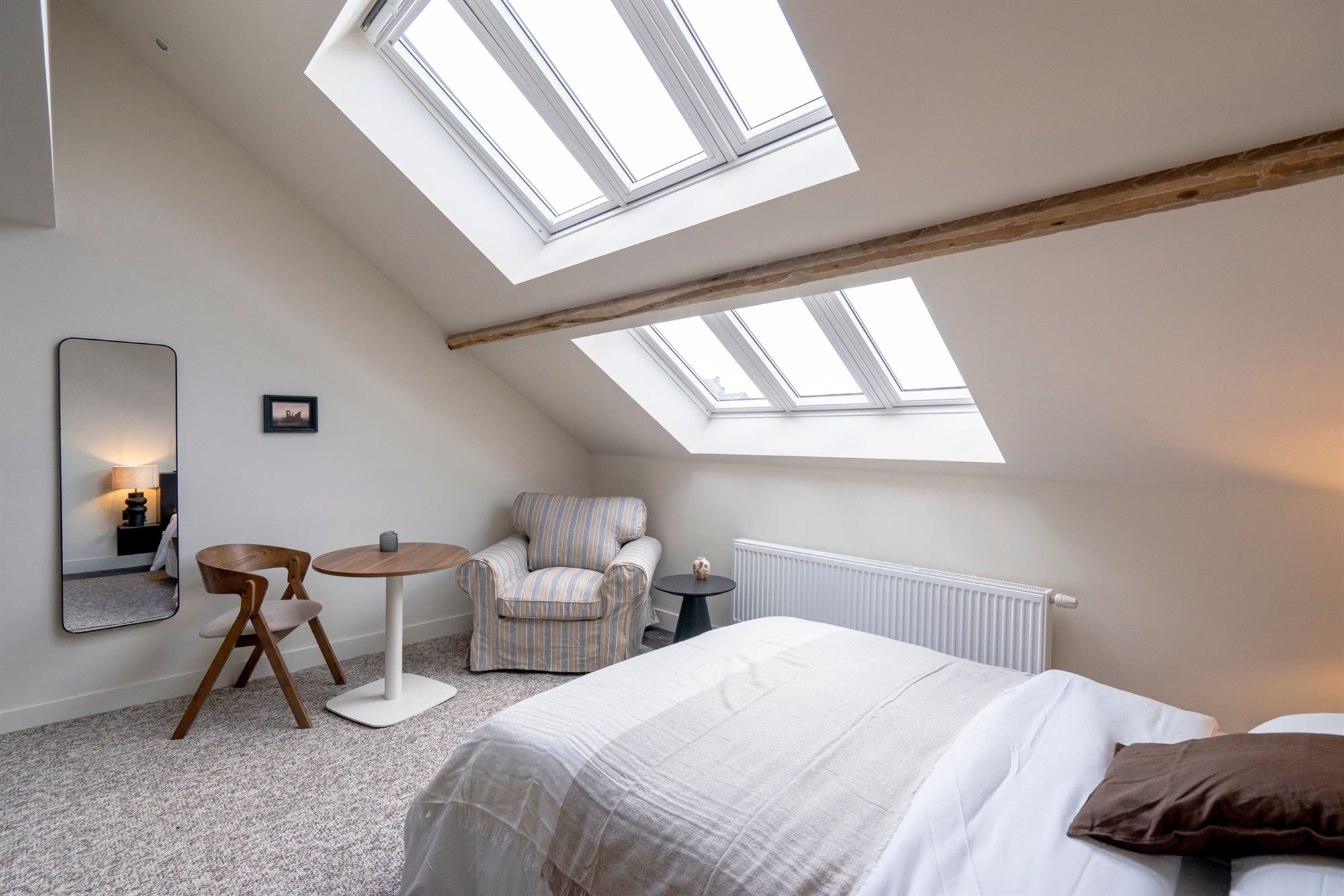 Stijlvolle all-in gemeubelde studio in hartje Antwerpen - foto 2