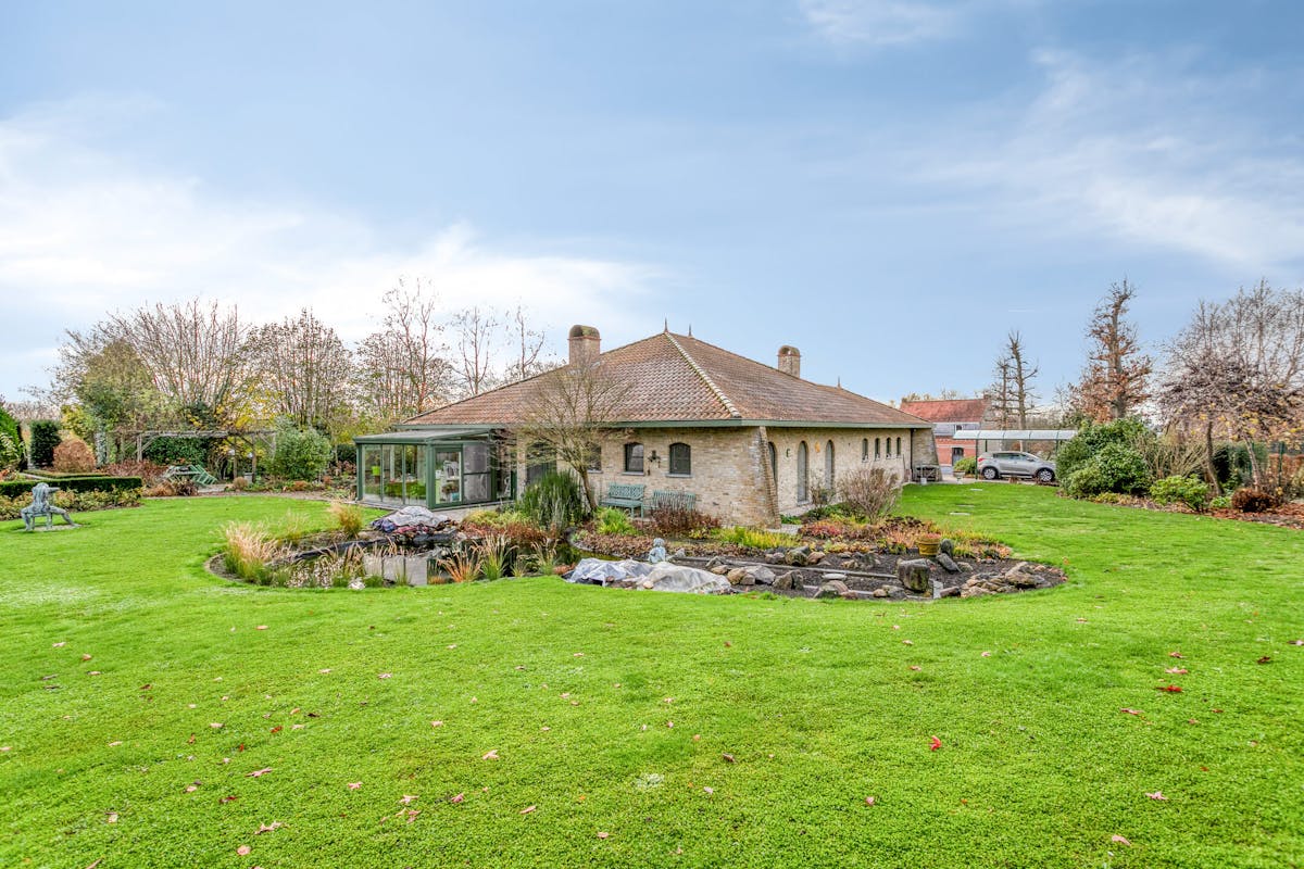 Alleenstaande villa met 3 slaapkamers in Ronse te koop - foto 1