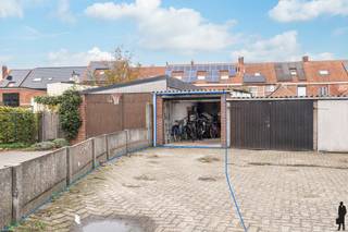 Instapklare stadswoning met 3 slaapkamers , diepe tuin en garage. Ideaal gelegen net buiten het stadscentrum en maar op wandelafstand van...