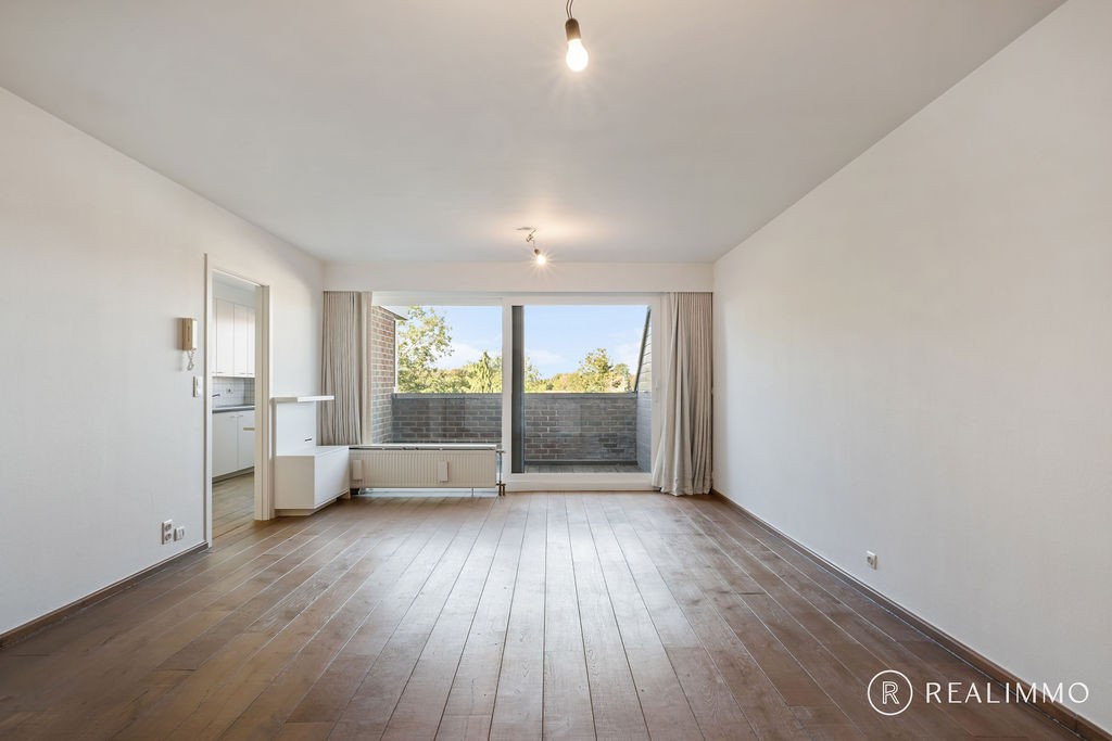 Ruim appartement met 3 slaapkamers én garage in het hartje Zwevegem! - foto 5