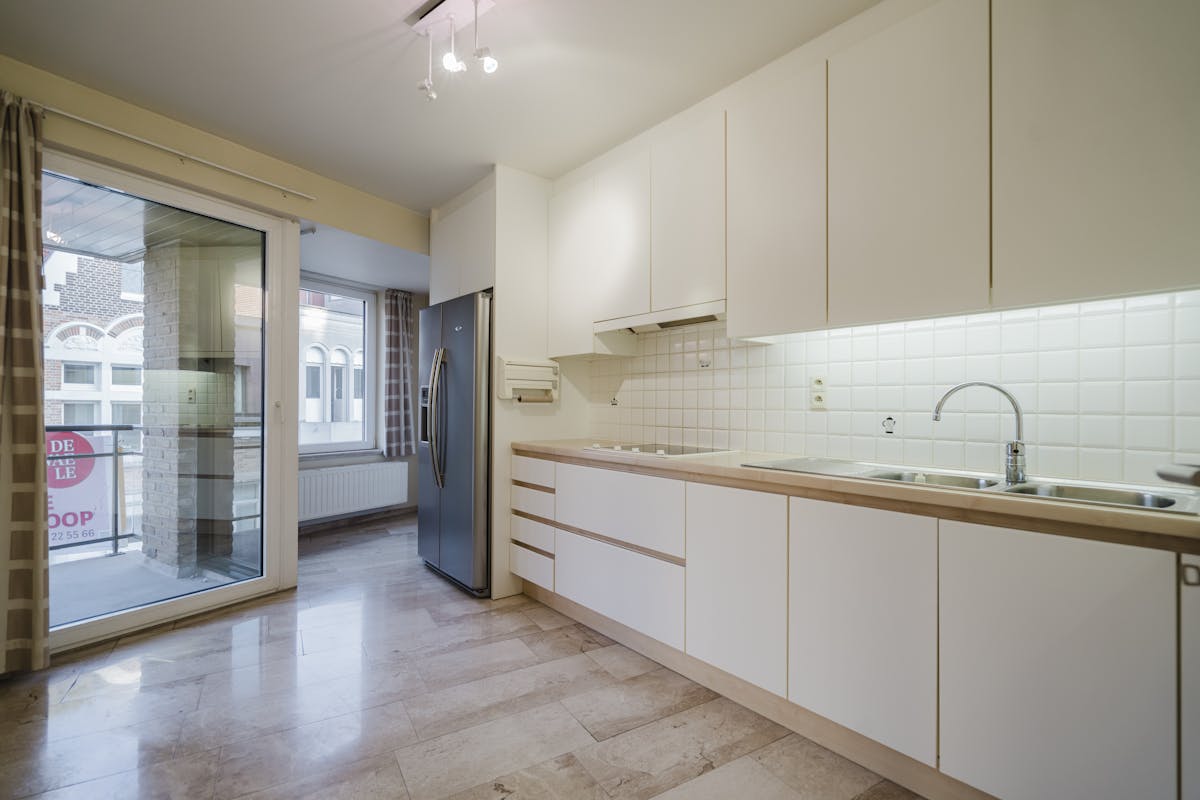 Ruim 3-slpk app. met garage in hartje Kortrijk - foto 5