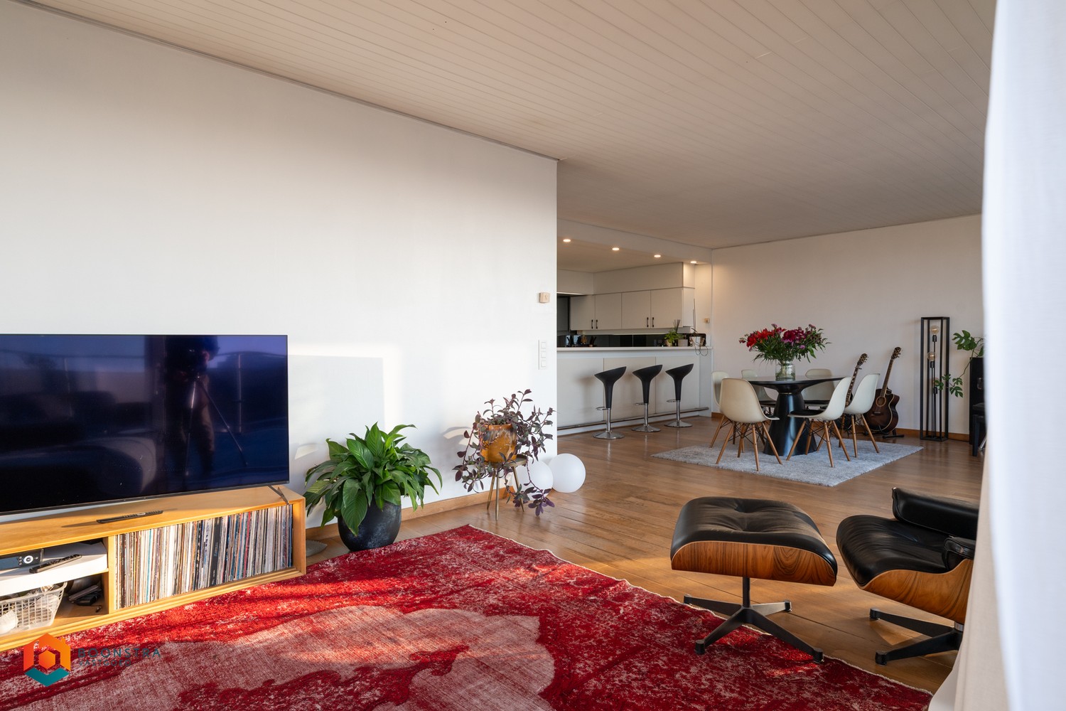 Exclusieve penthouse met 3 slpkrs, zéér riant terras (115 m²) en 2 autostaanplaatsen - foto 4