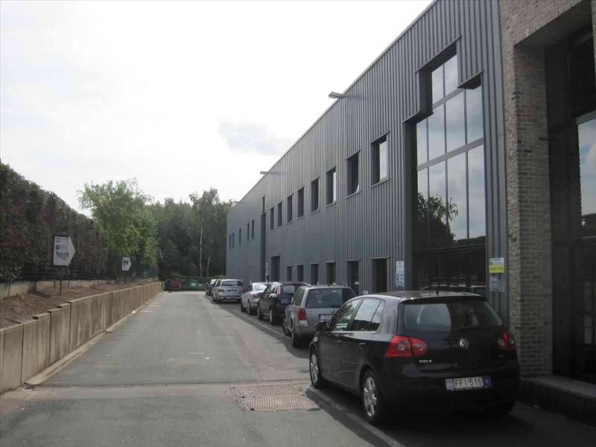 Commercial à louer à Ternat - photo 2