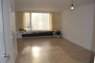 Dit charmant appartement in het hart van Westmalle biedt een comfortabele en praktische woonervaring. Met een bewoonbare oppervlakte van 67m²,...