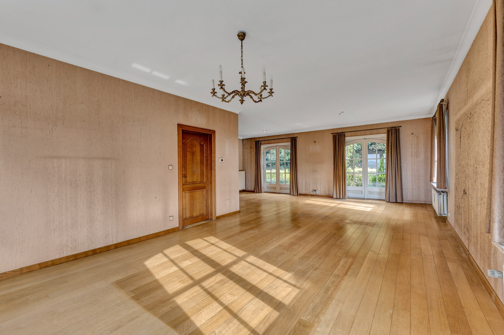 Ruime villa met 4 slpk met bouwgrond op +-18a met mooi zicht - foto 4