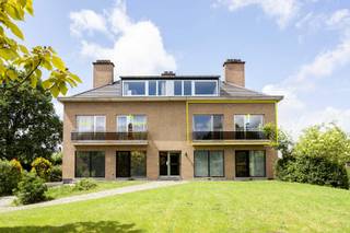 Laatste appartement in de residentie!Dit appartement APP 4 (bouwjaar 1980) in Schendelbeke (deelgemeente van Geraardsbergen) bevindt zich op de...