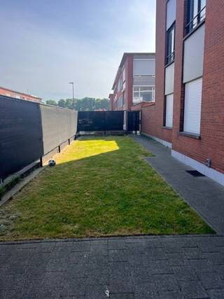 Dit pand is gelegen in de zeer aangename buurt "De Zwarte Arend" in Deurne. Het pand is gelegen op een boogscheut van Wijnegem Shopping, tal...