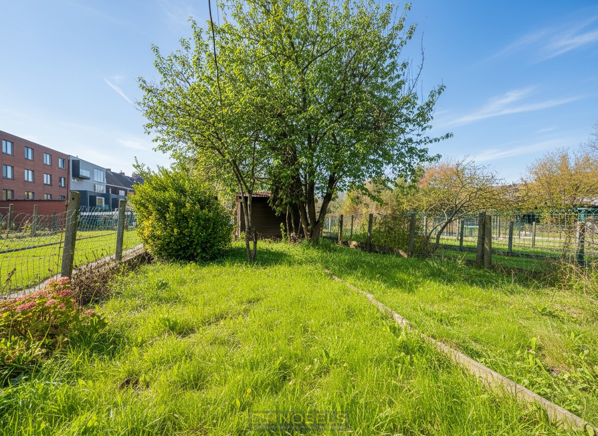 Te koop, Te renoveren burgerwoning met magazijn, garage en tuin in Oudenaarde - foto 2