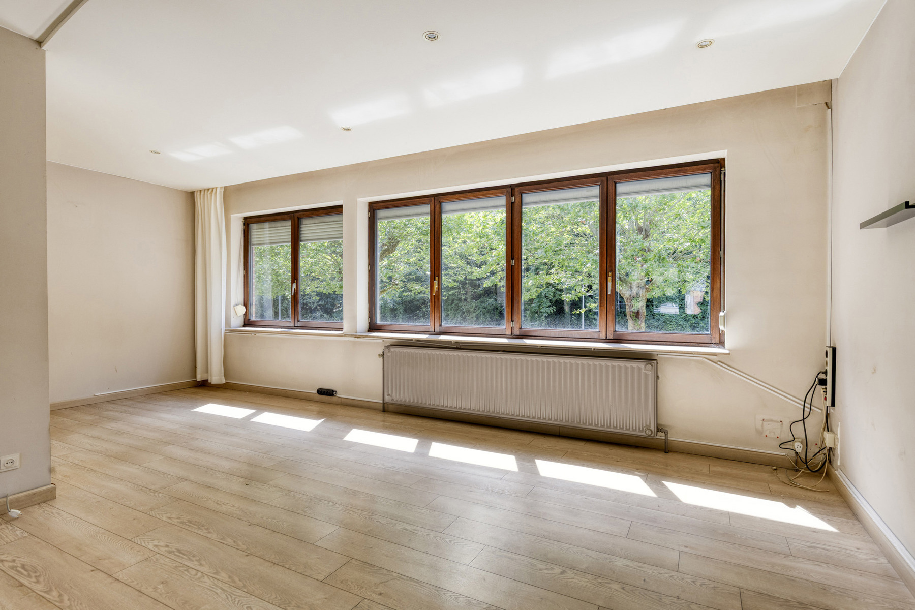 Toffe bel-etagewoning met garage en tuin - foto 4