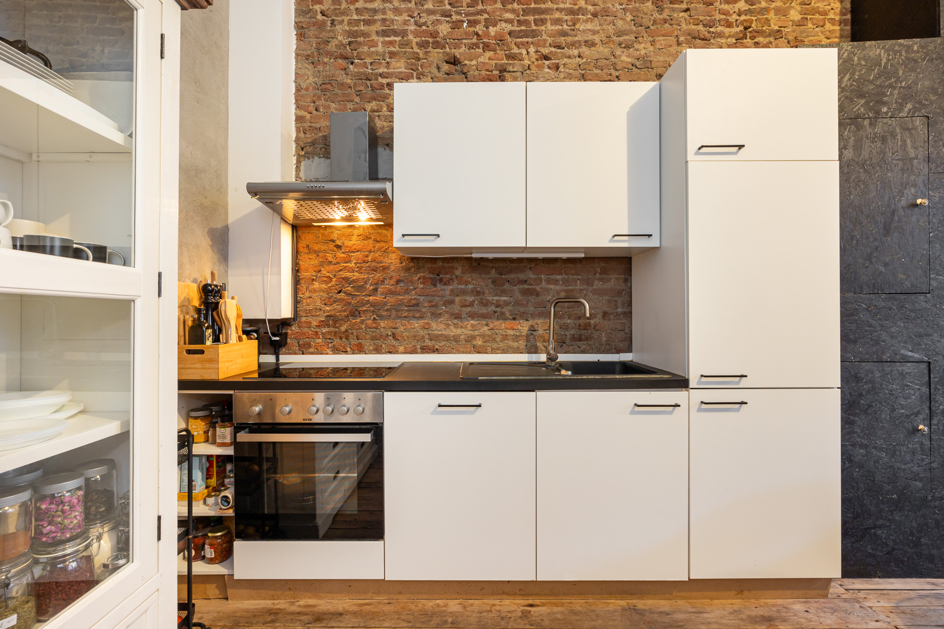 Appartement met 2 slaapkamers,2 terrassen en kelderruimte. - foto 5