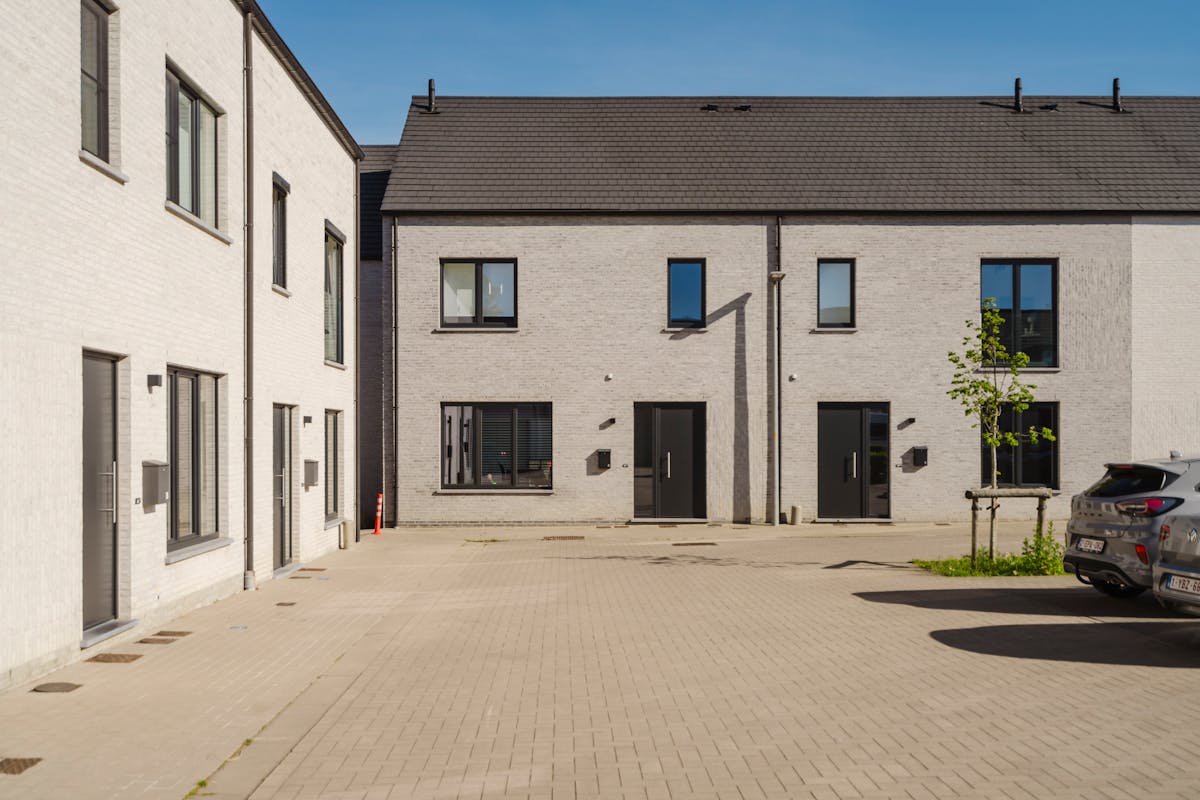 Maison spacieuse et récente avec 3 chambres à louer à Courtrai - photo 1