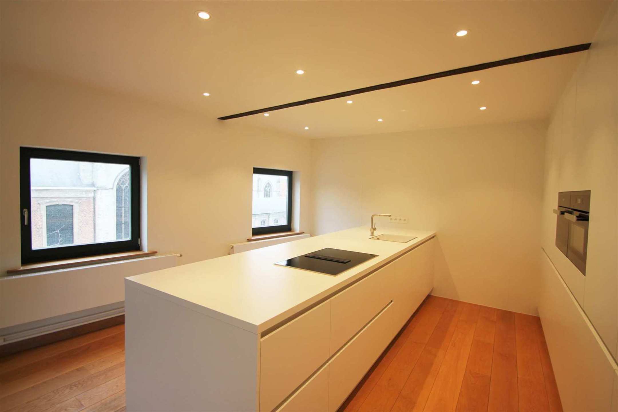 Loft in historisch Postgebouw aan de Grote Markt in Sint-Niklaas - foto 4