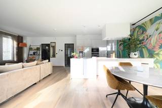 Dit zonnige nieuwbouwappartement maakt deel uit van de ontwikkeling LUX, een groen woonpark in de zuidrand van de stad. Een ligging die het beste...