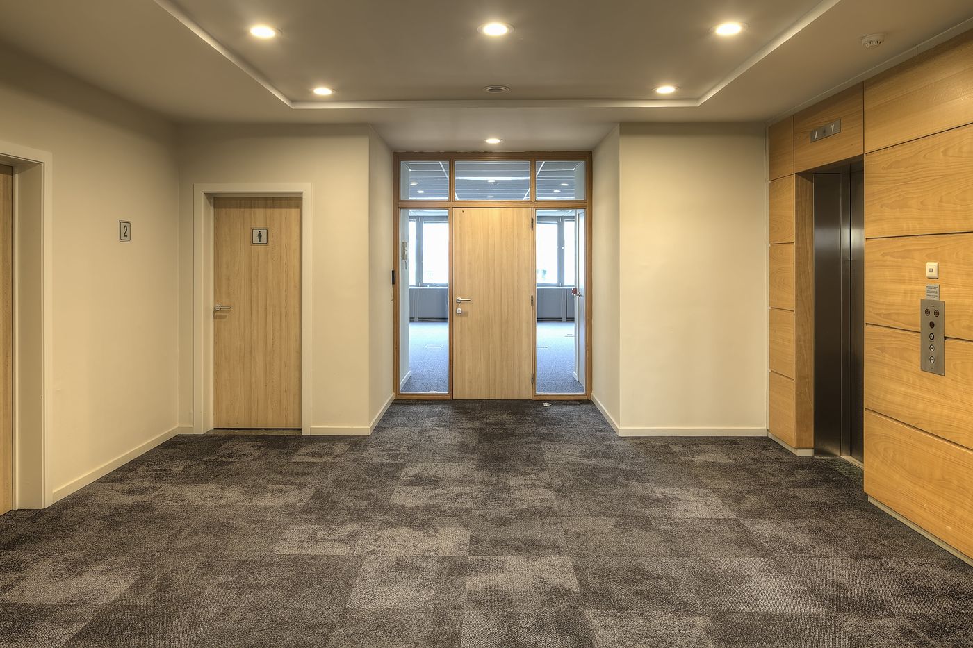 Moderne instapklare kantoren van 383 m² nabij de R0 - foto 4