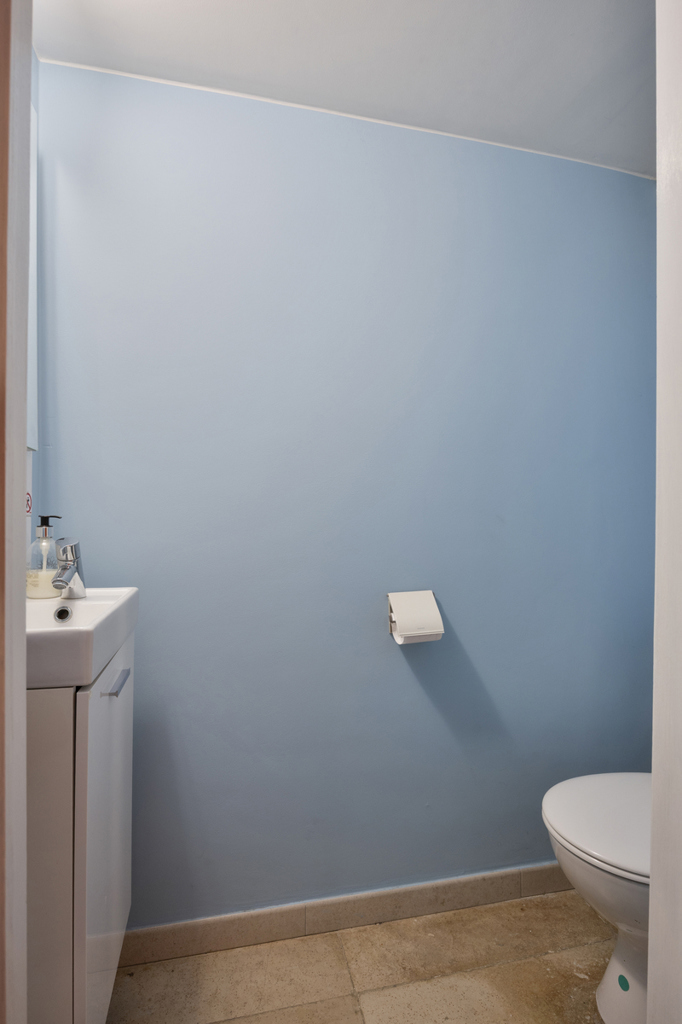 Instapklare woning met 4 slaapkamers, tuin & 2 garages - foto 4