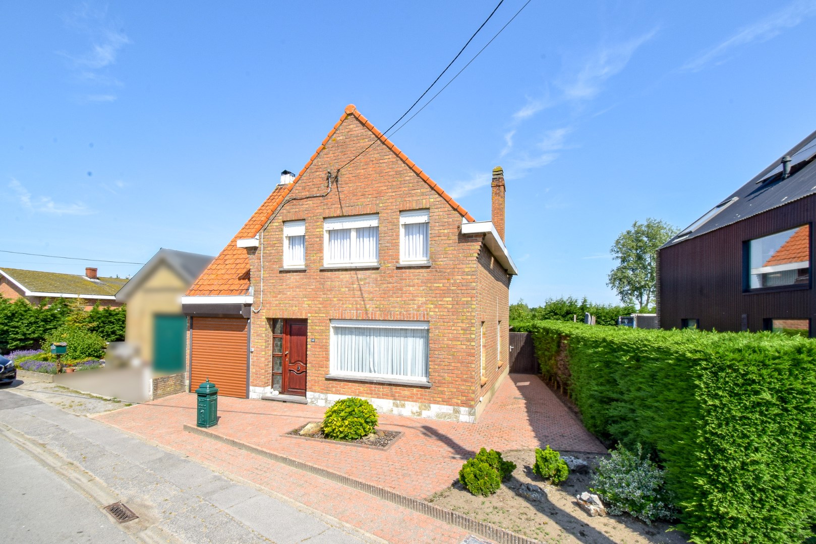 Landelijk gelegen woning ( 258 m²) met inpandige garage en zonnige achtertuin te Snaaskerke - foto 2