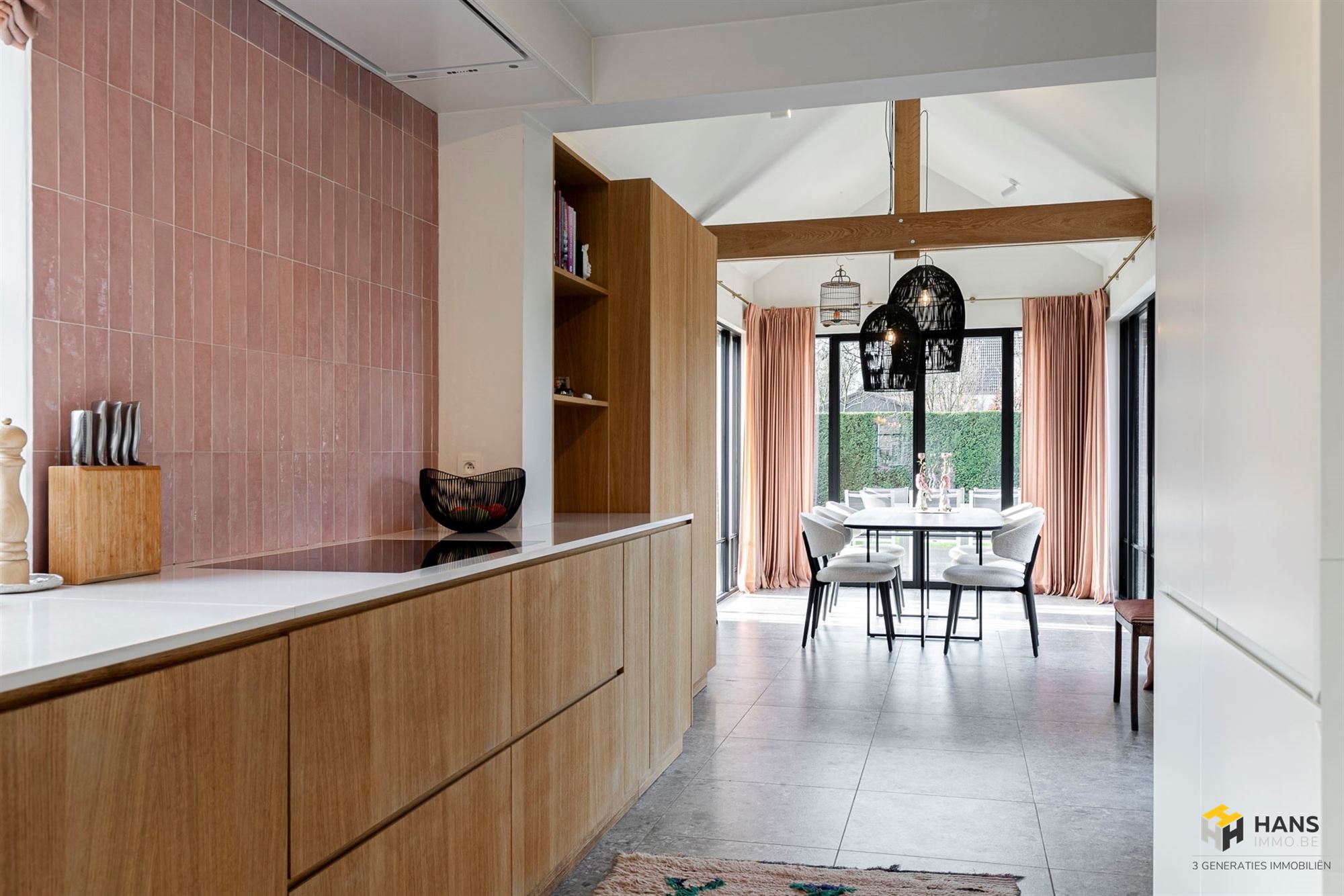 Gerenoveerde woning (159 m²) met 3 slaapkamers en garage in Kapellen. - foto 4