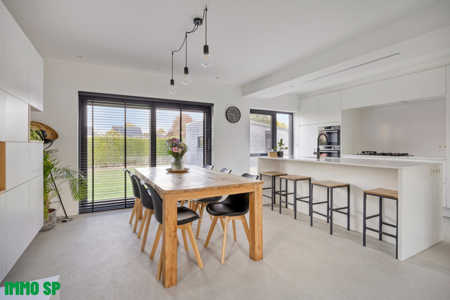 Zeer ruime gezinswoning met hoogwaardige afwerking. - foto 4