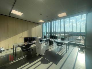 Exceptionally well-located 30 m² office for rent, offering excellent visibility from the R0 in Brussels.The office is part of a business complex...