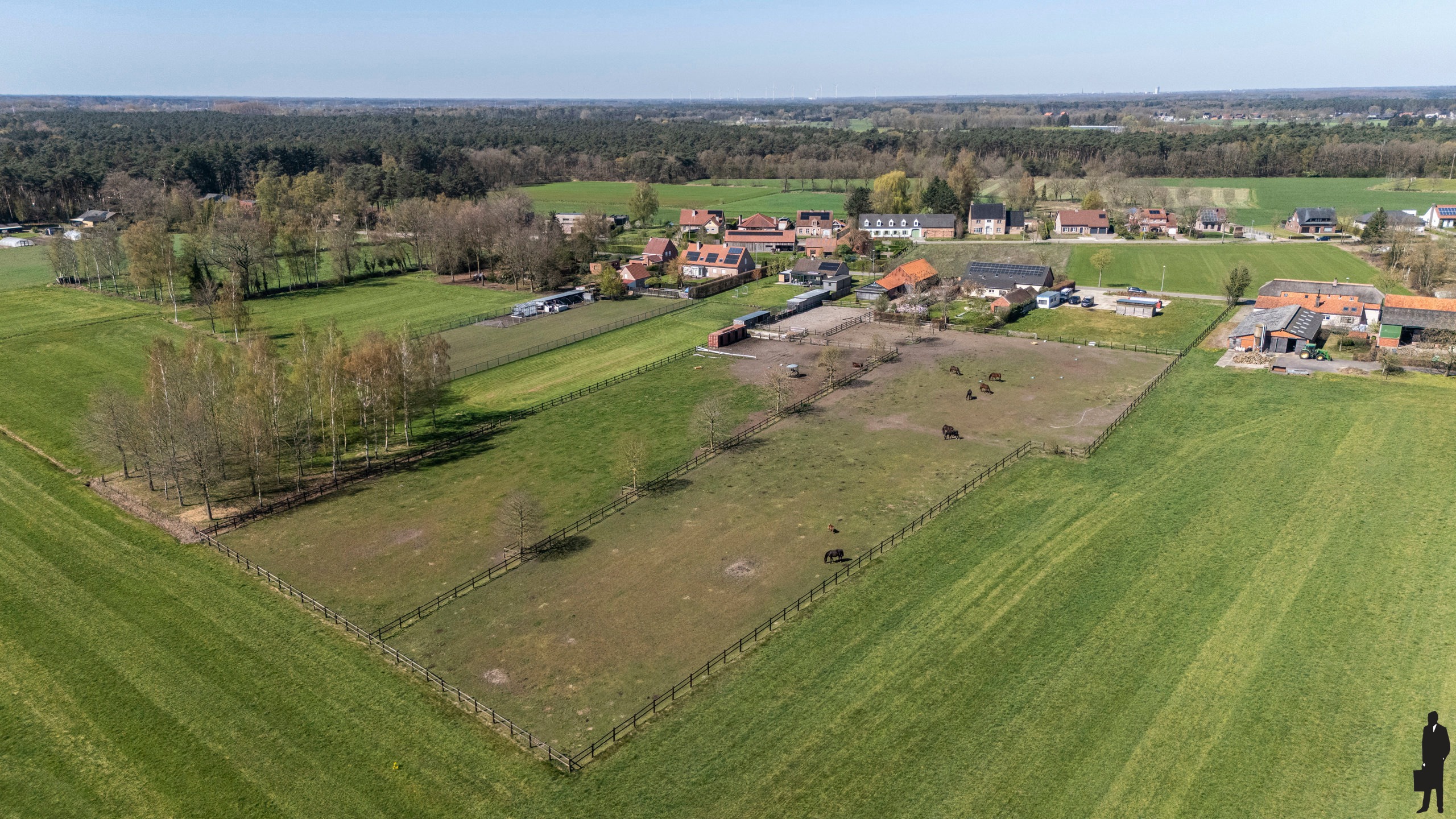 Uitzonderlijk gelegen paardeneigendom op ca. 2 hectare - foto 4