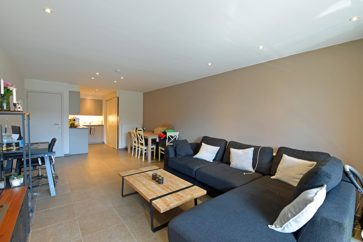 Modern en energiezuinig appartement op centrale ligging in Eeklo! - foto 5