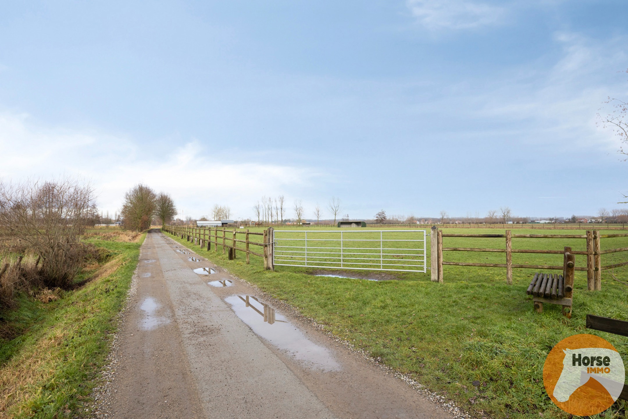 LOCHRISTI - Rustig gelegen stalgebouw op +- 2,3HA - foto 3
