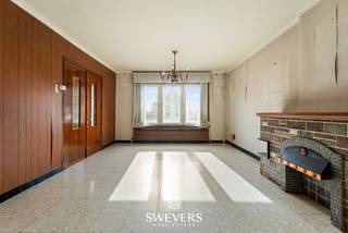 Voor meer info en foto’s, surf naar www.swevers.be – Deze woning in de Middelwindestraat37 in Landen biedt een mooie kans voor wie op zoek is naar...