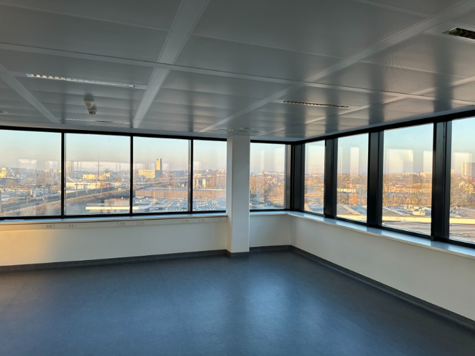 Commercial for rent in Anderlecht - photo 5