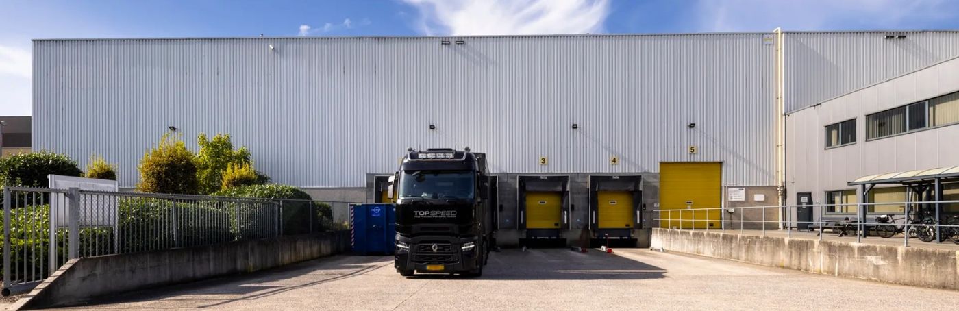 Entrepôt logistique de 9 376 m² avec bureaux À PROXIMITÉ de l'E19 - photo 2