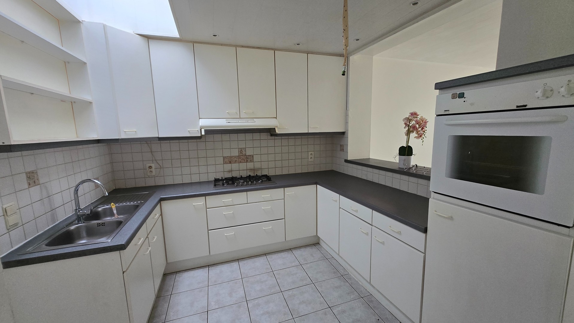 Gelijkvloers appartement met 1 slaapkamer - foto 3