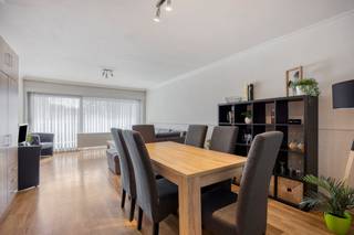 Appartement (84 m² - 1ste verdiep, lift), met zuidgericht terras, goed gelegen aan Grote Ring, vlakbij scholen, winkels en sportcomplex...