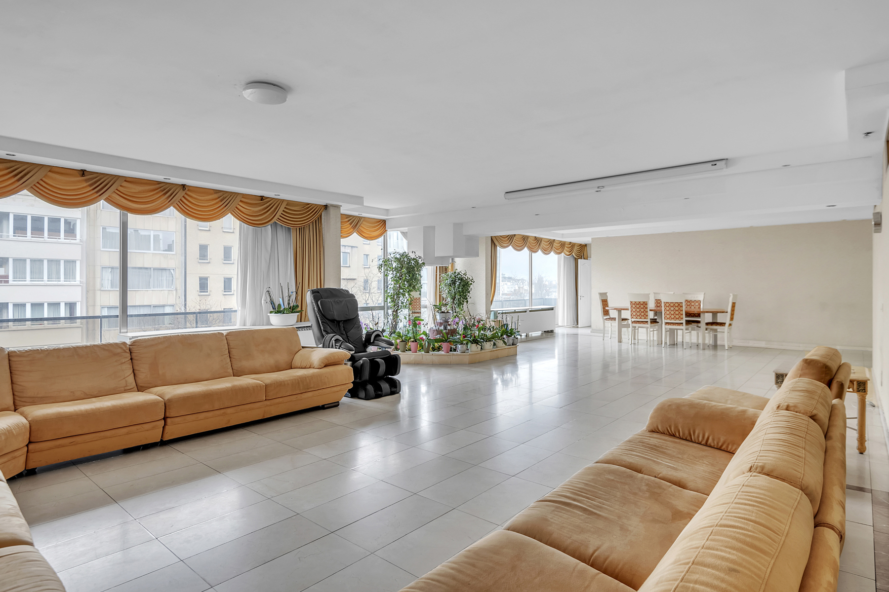 Apartment for sale in Antwerp with 5 bedrooms - photo 4