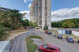 INSTAPKLAAR APPARTEMENT MET 2 SLAAPKAMERS EN WEIDS UITZICHT NABIJ STADSCENTRUM GENK*** Bekijkt U deze woning via een aanverwante website? Surf dan...