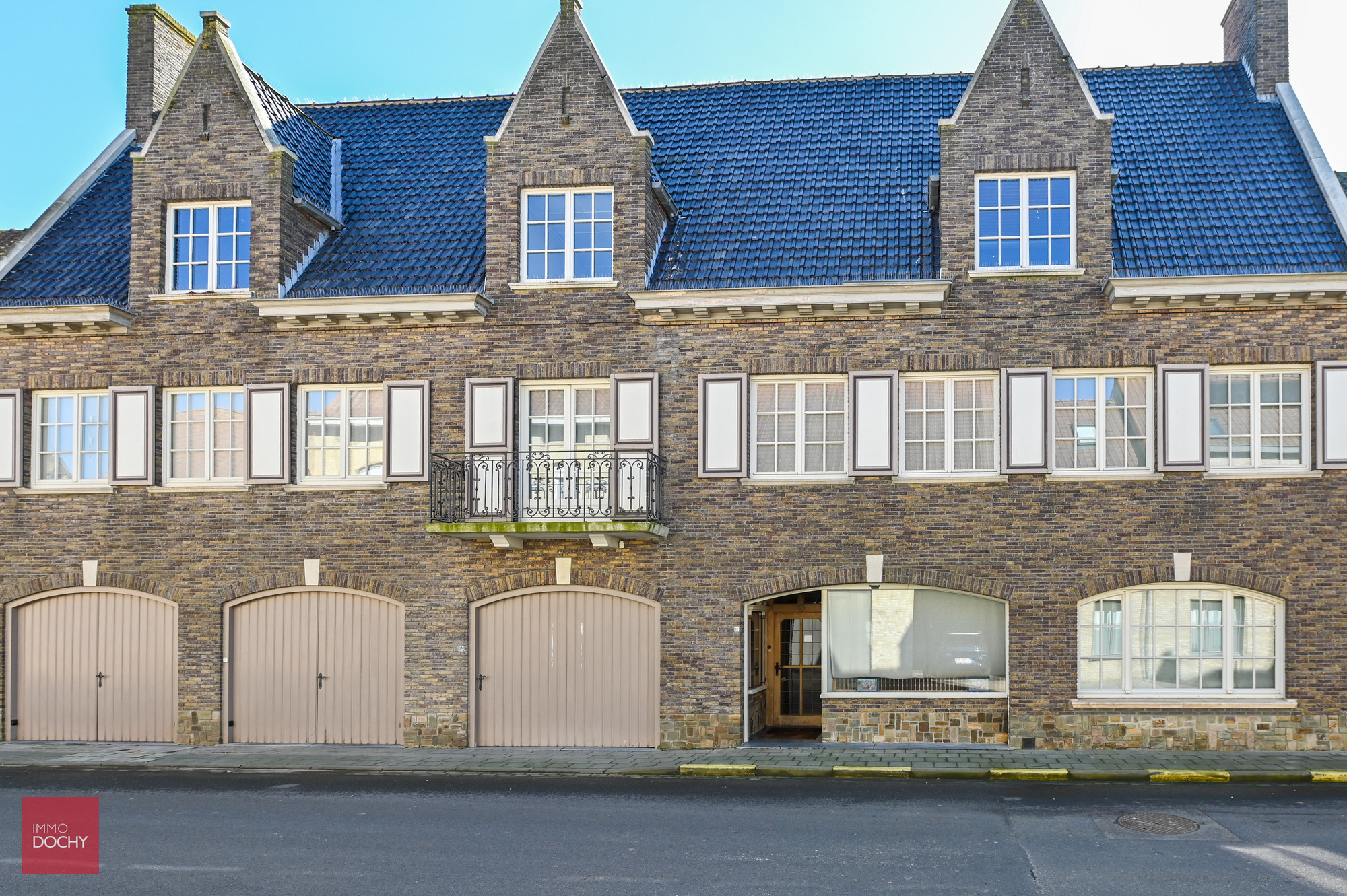 Centraal gelegen ruim herenhuis - foto 1