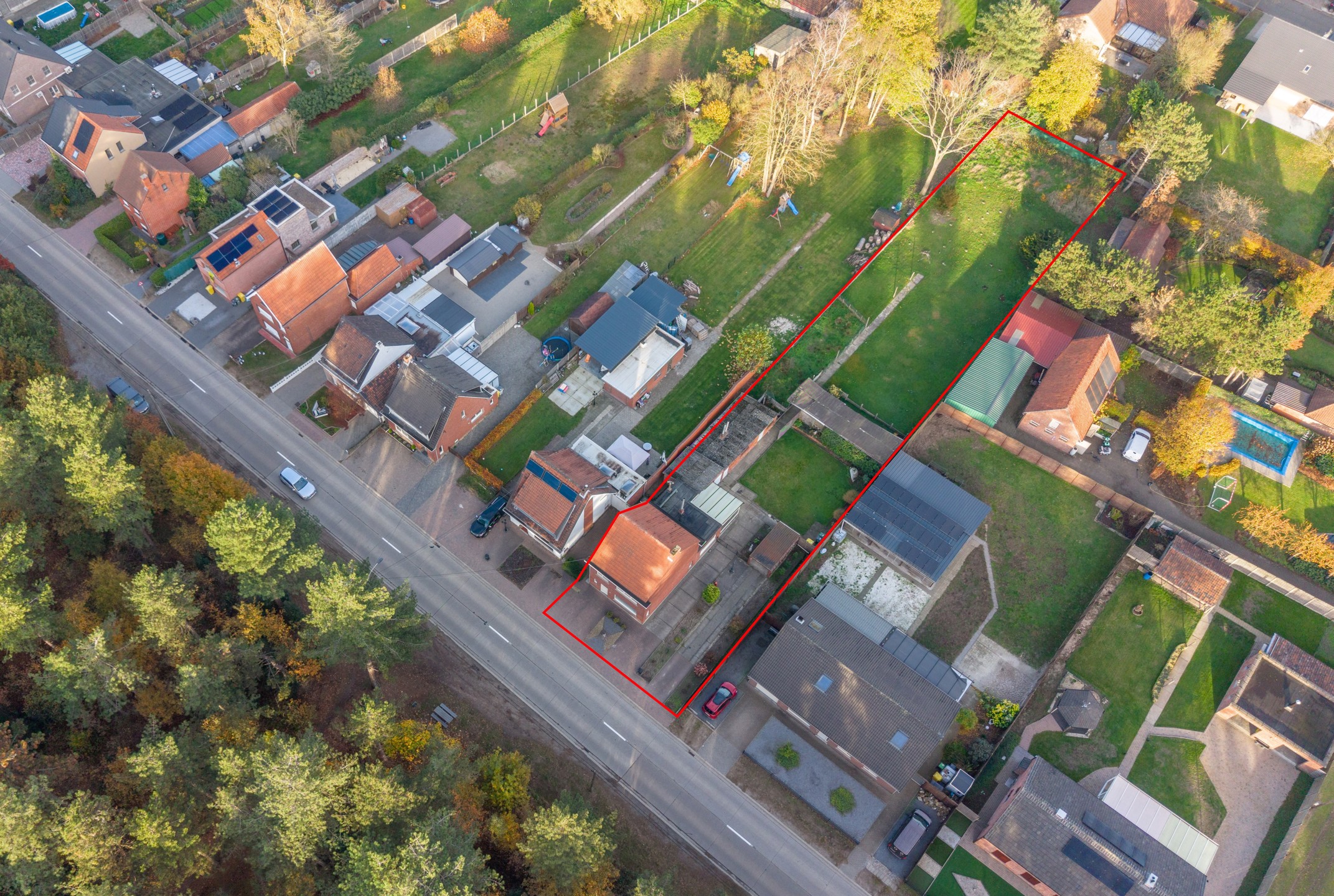 Te renoveren woning met 3 slpk's op ruim perceel te Beerse - foto 4