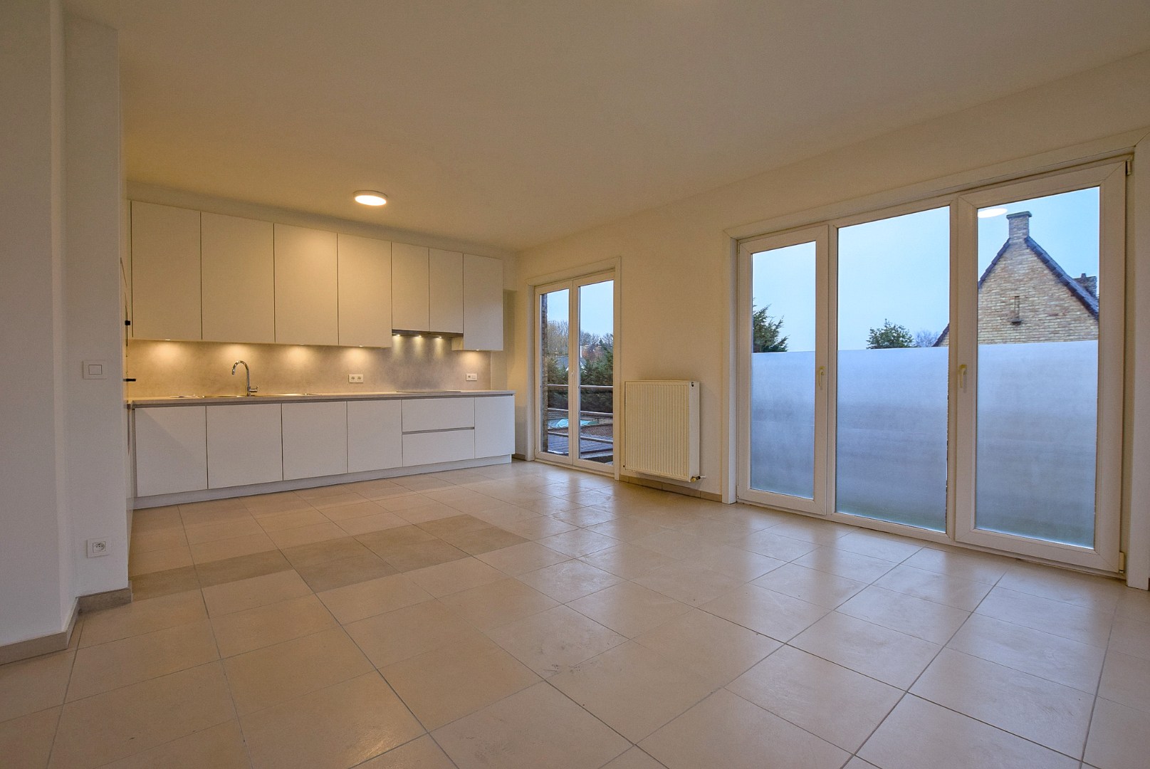 Goed gelegen 2-slaapkamerappartement (70m²) te Nieuwpoort, gelegen vlakbij het stadspark en de visserskaai. - foto 4