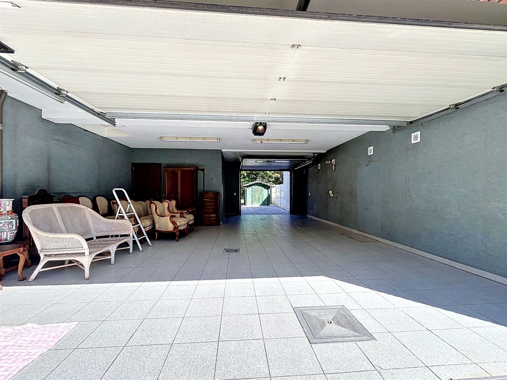 Ruime woning met tuin en garage in het centrum - foto 5