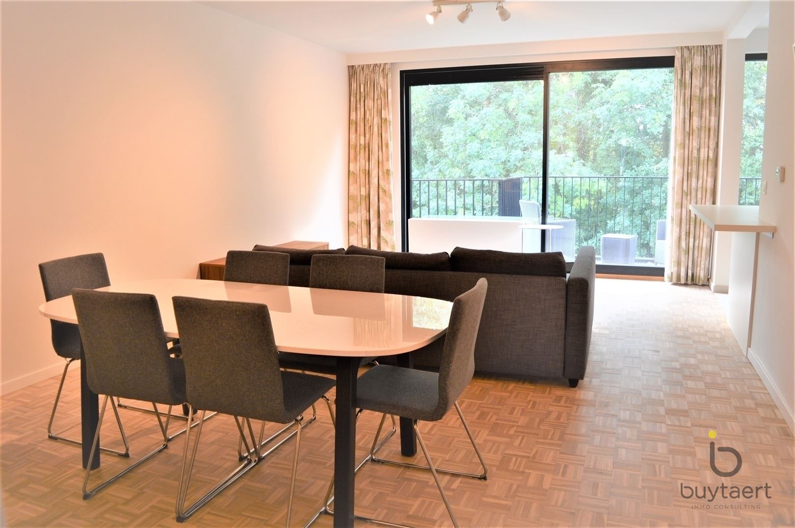 Appartement à louer à Wilrijk avec 3 chambres - photo 2