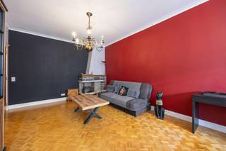 Located in an excellent area of Antwerp, this move-in-ready apartment offers two bedrooms and a spacious terrace. Situated in a quiet one-way street, it combines a pleasant residential setting with all the advantages of vibrant city life.<br /><br />An excellent location<br />The location is undoubtedly one of the property's major assets. From Marnixstraat, you can easily reach Park Spoor Noord, Het Eilandje and Antwerp Central Station. Shops, restaurants, public transport and Velo bike stations are all within walking distance.<br /><br />Bright living space and practical layout<br />Upon entering, you are immediately welcomed into the bright living room at the front of the apartment. Thanks to the abundance of natural light, this is a pleasant and inviting living space.<br />Adjacent to the living room is the move-in-ready kitchen, which is fully equipped with all the necessary appliances and practically designed for everyday comfort.<br />At the quiet rear of the apartment we find two bedrooms equipped with roller shutters, with the bathroom adjoining it. The bathroom features a comfortable bath-and-shower combination and also provides sufficient space for a washing machine and tumble dryer.<br />The bedroom gives access to the approximately 8 m² terrace, which is equipped with a sun awning.<br />There is also no shortage of storage space: practical built-in cupboards throughout the apartment make optimal use of the available space.<br /><br />The apartment also includes a garage parking space and two basement storage units measuring 10 m² and 4 m² respectively. These are compulsory to purchase together with the apartment for €20,000, providing an especially practical additional asset in this central Antwerp location.<br /><br />Key features:<br />Move-in-ready apartment<br />2 bedrooms<br />Bright living room<br />Fully equipped kitchen<br />Bathroom with bath-and-shower combination<br />Spacious built-in cupboards in the hallway<br />Large terrace<br />Bike parking with 2 reserved spaces<br />Quiet location in a one-way street<br />Central location close to Park Spoor Noord, Het Eilandje and Antwerp Central Station<br /><br />Garage parking space and two basement storage units, compulsory to purchase for €20,000<br /><br />A move-in-ready apartment with a terrace and garage, in a central location in Antwerp — ideal for those looking to live comfortably and practically in the city.<br />The floor plan, EPC and electrical inspection report can already be viewed on the Wellimmo website under “Documents”.<br /><br />📩 More information or to arrange a viewing: info@wellimmo.net<br />📞 03/225 00 68