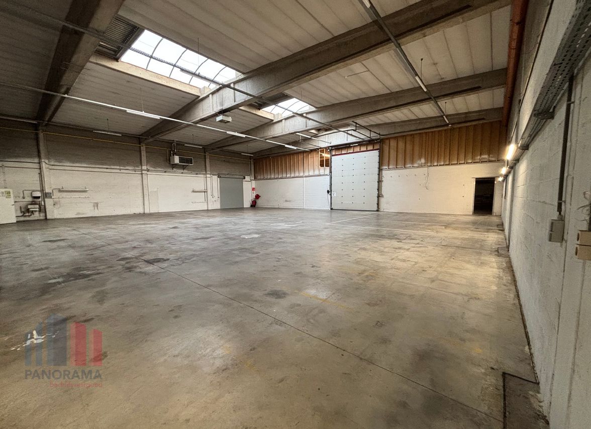 1.152 m² magazijn met 288 m² kantoren te huur - foto 4