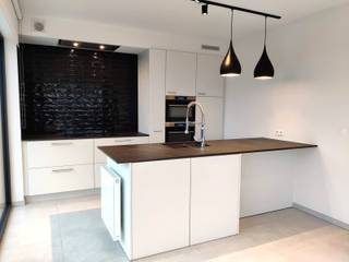 Prachtig dakappartement langsheen 'De Vaart' in het hart van Sint Job in t Goor.Dit modern gebouw werd opgetrokken in 2018 op een schitterende...