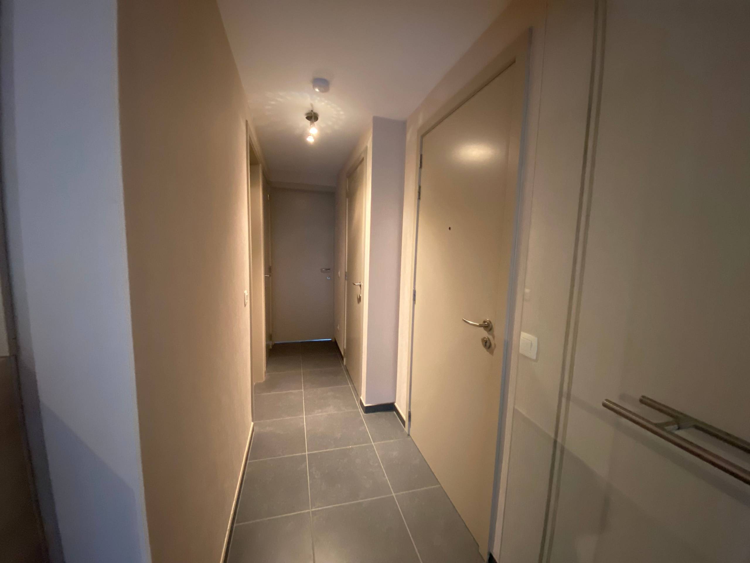 Gelijkvloers appartement met 2 slaapkamers in hartje Wijnendale - foto 4