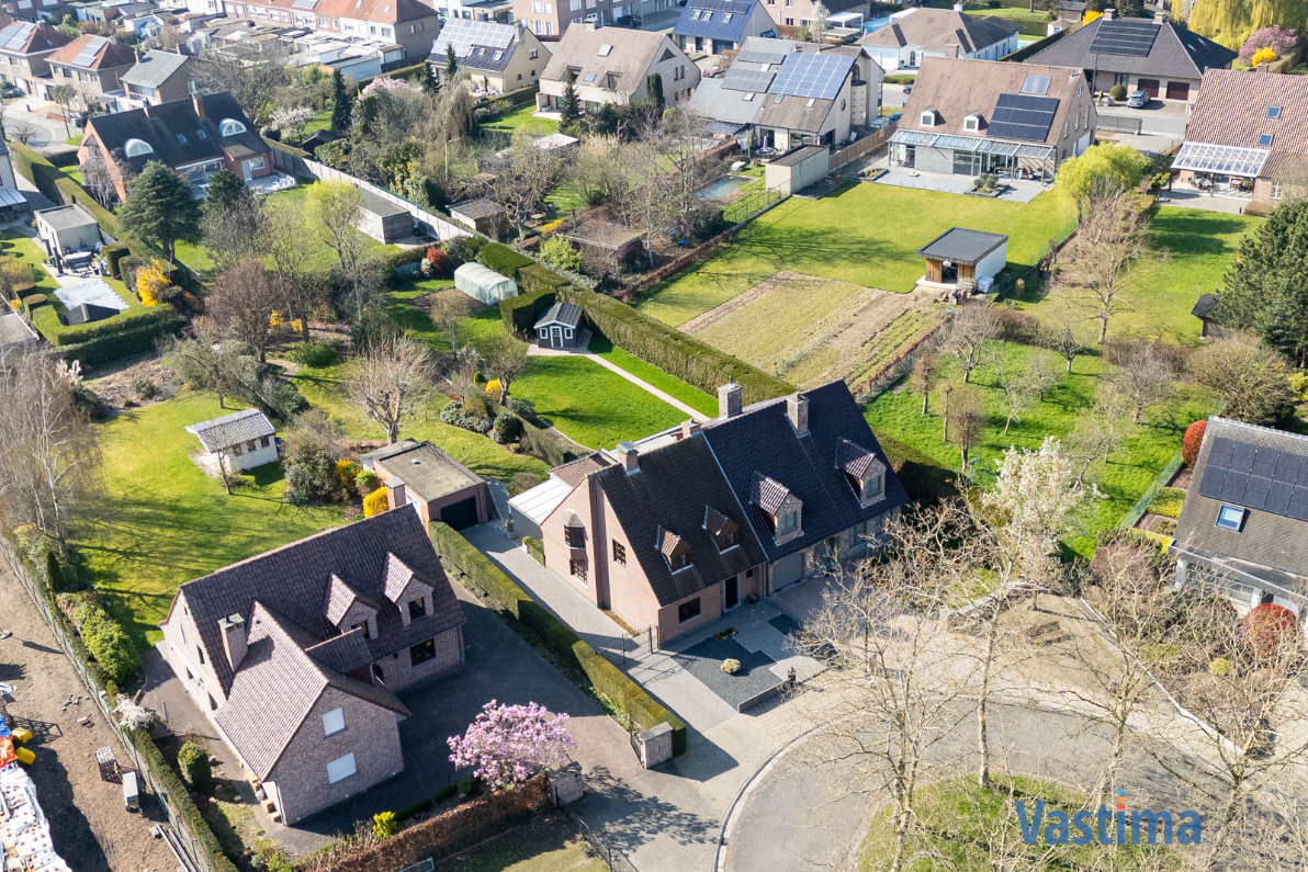 Instapklare gezinswoning met zonnige tuin, garage en topligging nabij centrum Aalst - foto 3