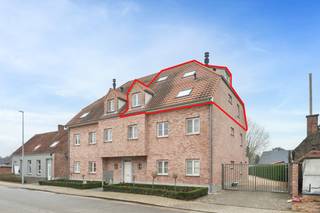 [[ DIT PAND NEEMT DEEL AAN DE ERA OPEN HUIZEN DAG OP 14/3 VAN 16:00 TOT 17:00 ]]Te koop: ruim en lichtrijk duplex appartement in Vosselare, op een...