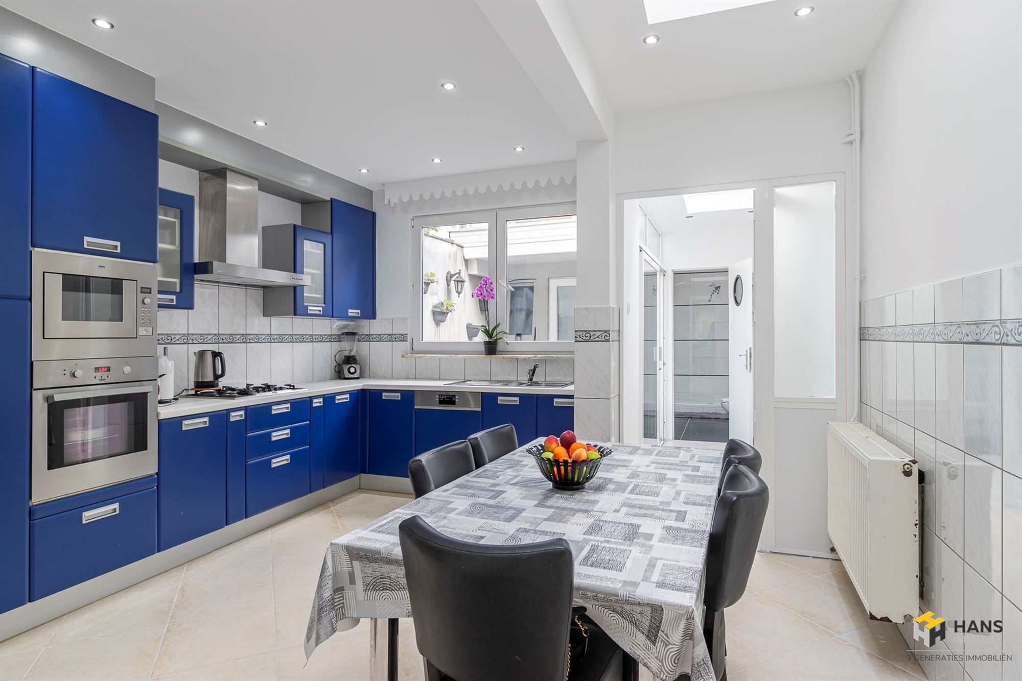 Instapklare woning (130 m²) met 3 slaapkamers en buitenruimte (11 m²) in Berchem - foto 4