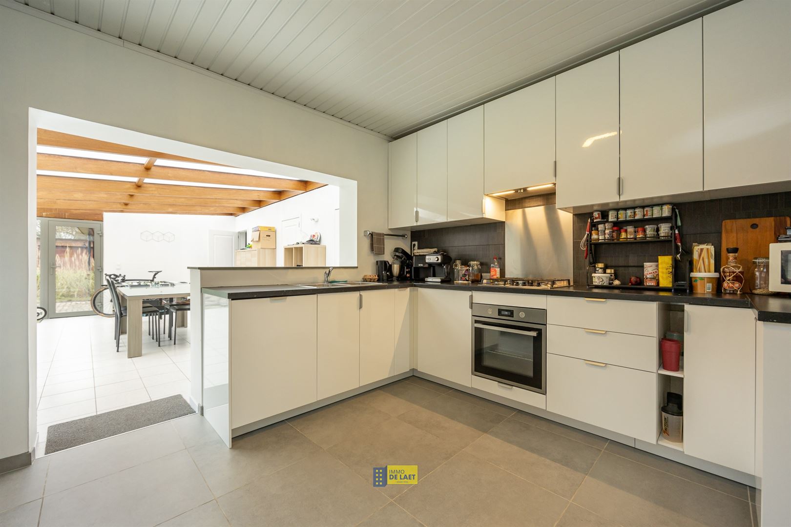 Instapklare woning op toplocatie te Sint-Lenaarts - foto 2