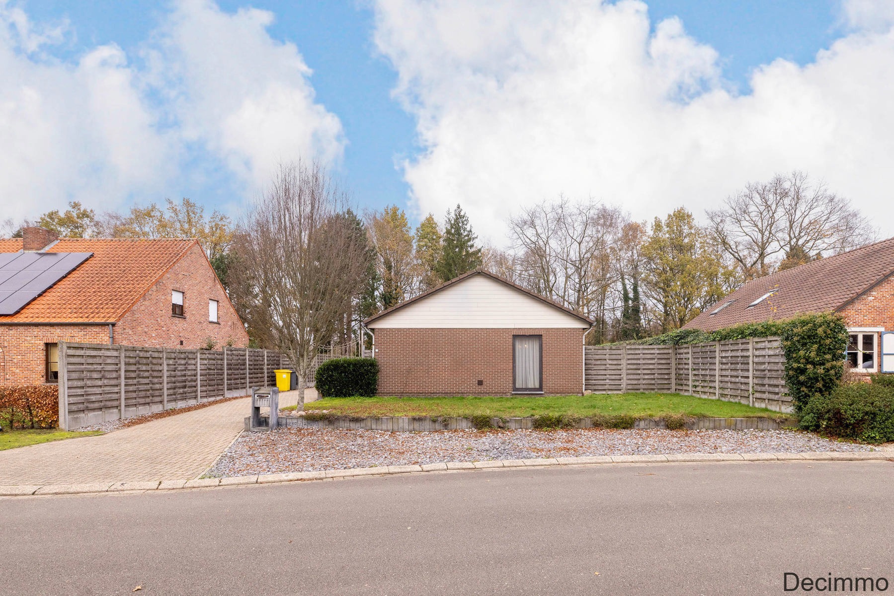 Rustig gelegen gelijkvloers landhuis op ca. 801 m² grond - foto 1